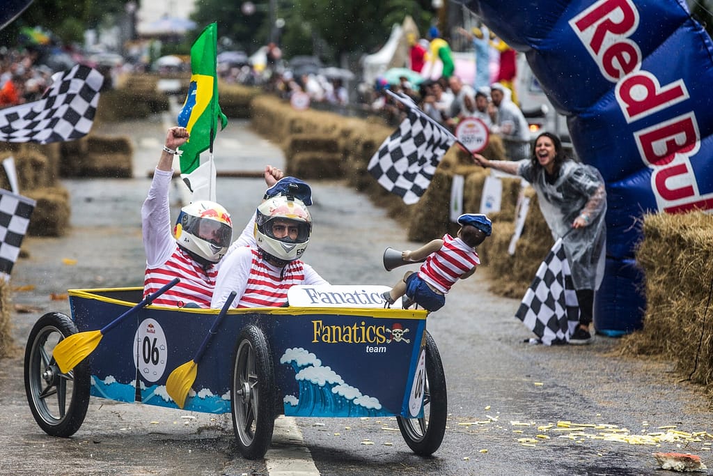 Corrida Maluca, com carros sem motor, volta ao Brasil