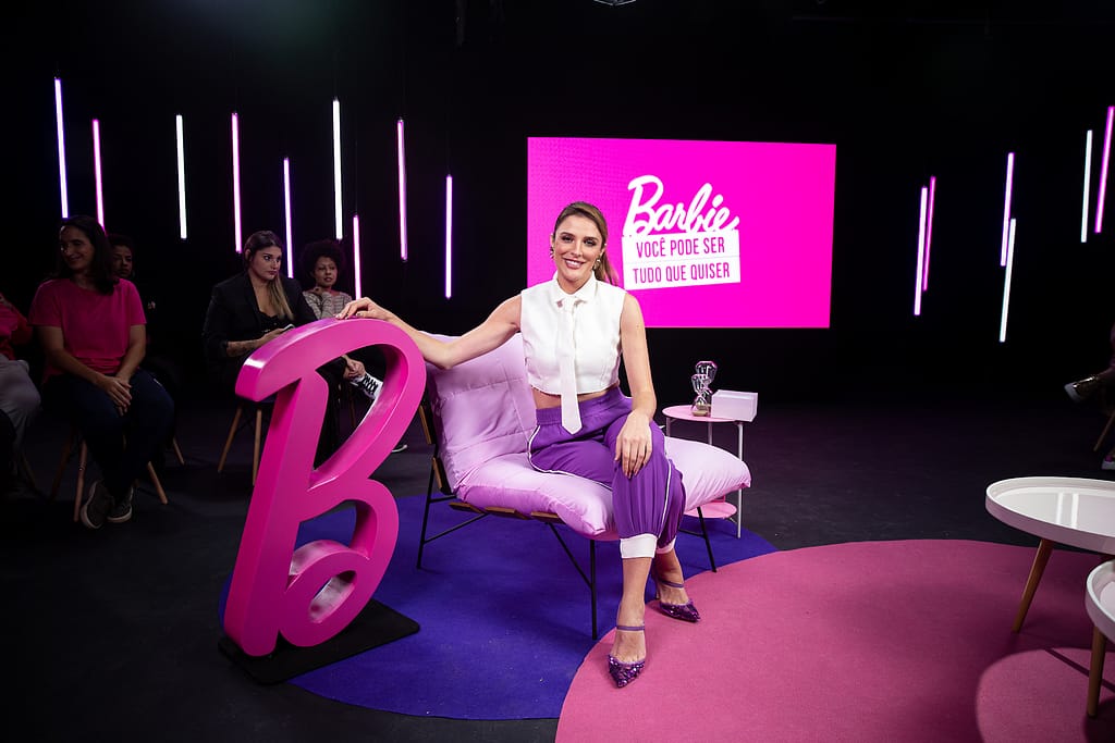 Rafa Brites celebra poder da mulher à frente do primeiro videocast de  Barbie no Brasil